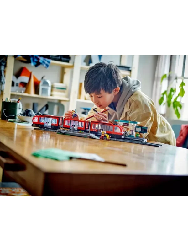 Lego 60423 Город Трамвай и станция в центре города