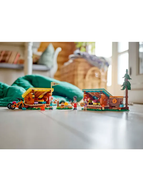 Lego 42624 Подружки Спортивный лагерь: уютные домики