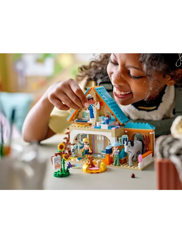 Lego 42651 Подружки Ветклиника для лошадей и питомцев