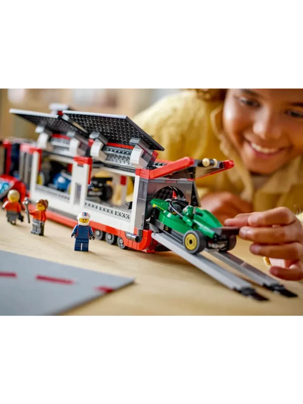Lego 60445 Город Грузовик F1® с болидами RB20 и AMR24 F1®