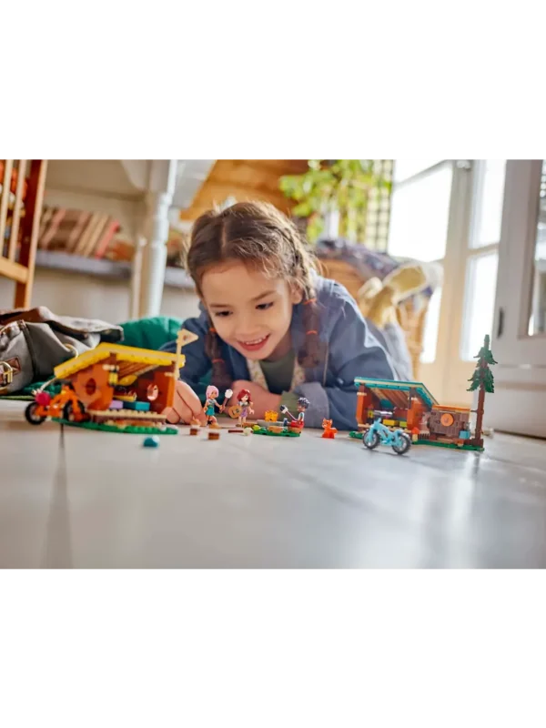 Lego 42624 Подружки Спортивный лагерь: уютные домики