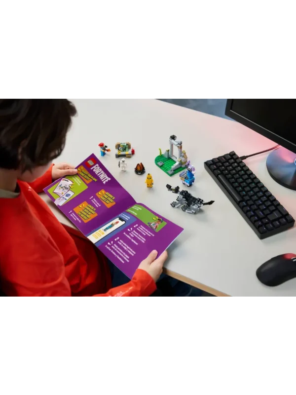 Lego 77075 Fortnite Лагерь Банана и Ремонтницы