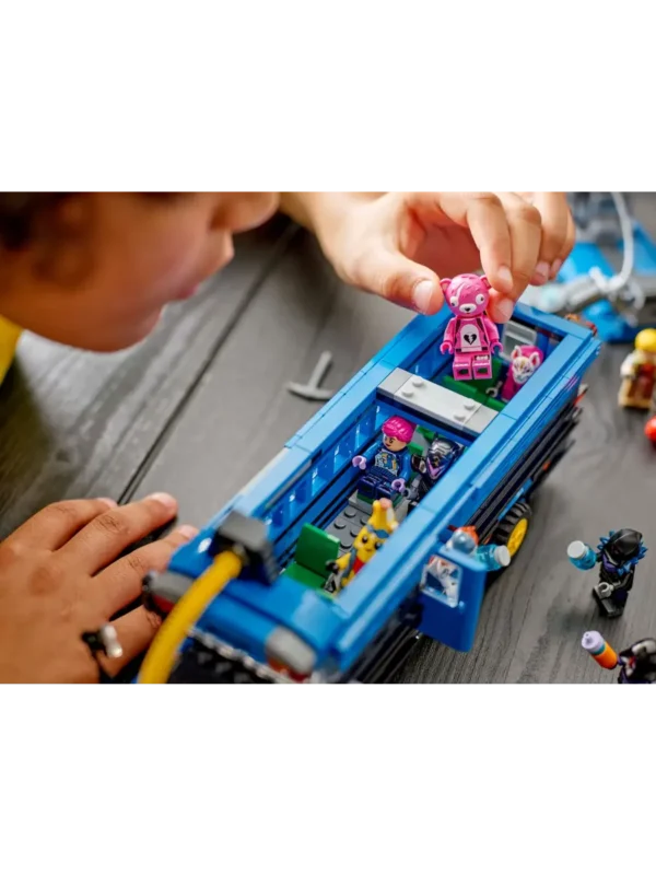 Lego 77073 Fortnite Боевой автобус