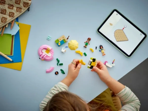 Lego 42658 Подружки Веселье в бассейне с единорогом и фламинго