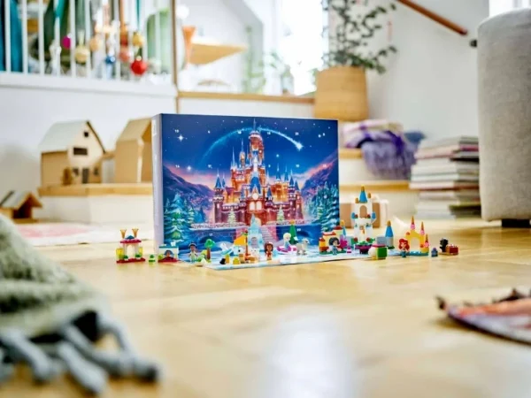 Lego 43253 Дисней Новогодний календарь 2024 года