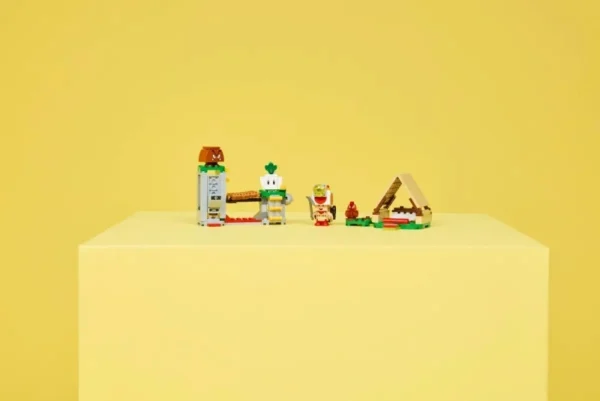 Lego 72040 Super Mario Лагерь капитана Тоада