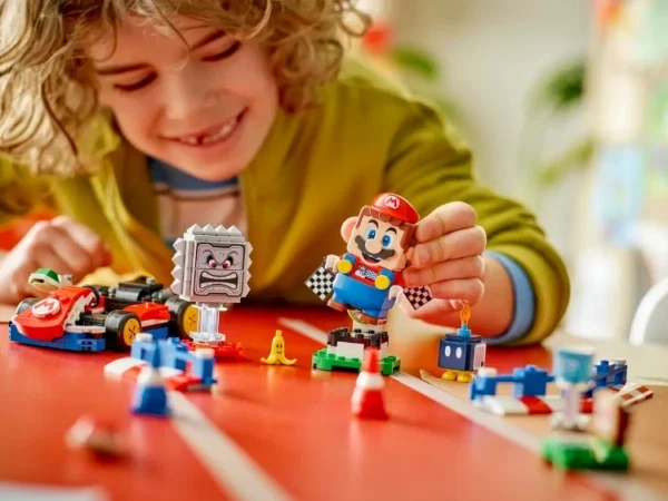 Lego 72043 Mario Kart™ – интерактивный LEGO® Марио и карты-стандарты