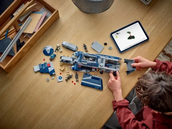 Lego 75435 Звездные войны Сепаратистский транспорт в битве при Фелуции