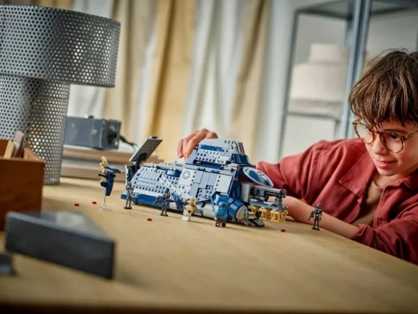 Lego 75435 Звездные войны Сепаратистский транспорт в битве при Фелуции