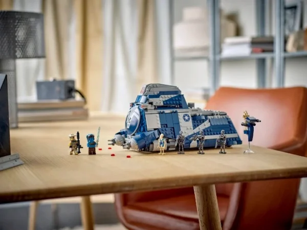 Lego 75435 Звездные войны Сепаратистский транспорт в битве при Фелуции