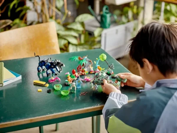 Lego 75571 Аватар Нейтири и танатор против Майлза Куорича в УМП Скафандре