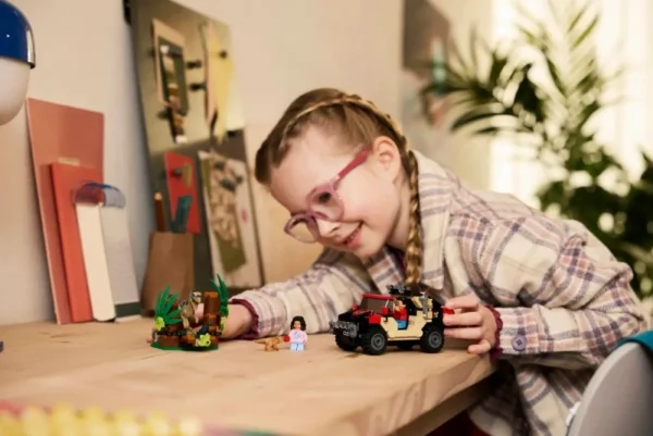 Lego 76972 Jurassic World Побег от раптора в бездорожье