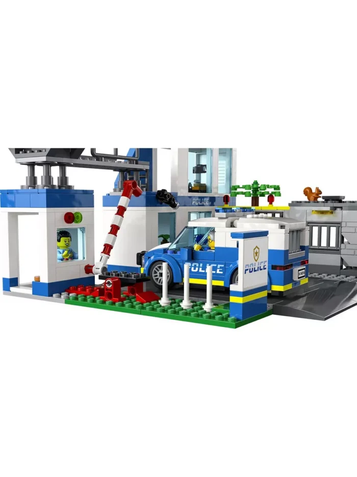 Lego 60316 Город Полицейский участок — изображение 10