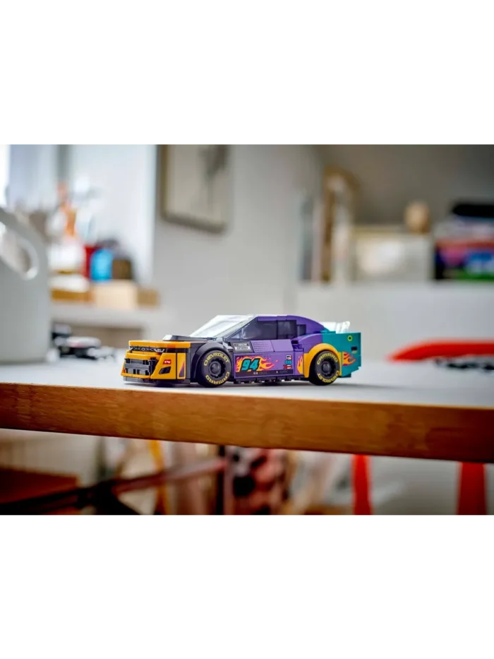 Lego 76935 Speed Champions NASCAR® Next Gen Chevrolet Camaro ZL1 — изображение 3