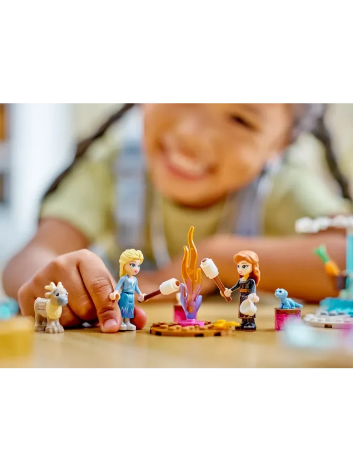 Lego 43238 Принцессы Дисней Ледяной замок Эльзы — изображение 2