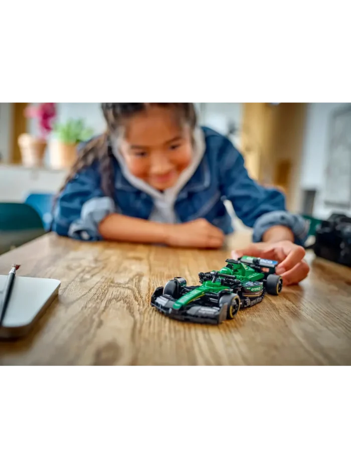 Lego 77245 Speed Champions Болид Aston Martin Aramco F1® AMR24 - Image 4