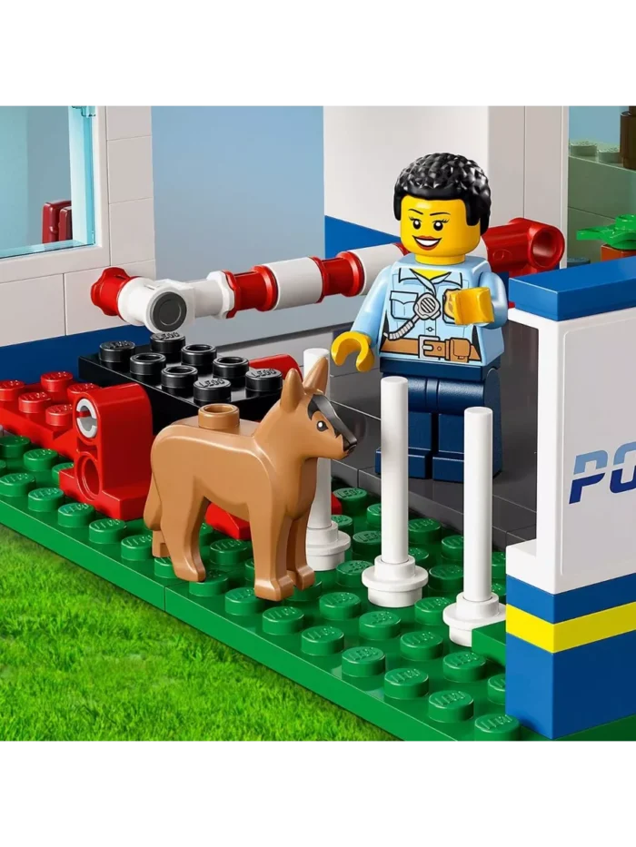 Lego 60316 Город Полицейский участок — изображение 3