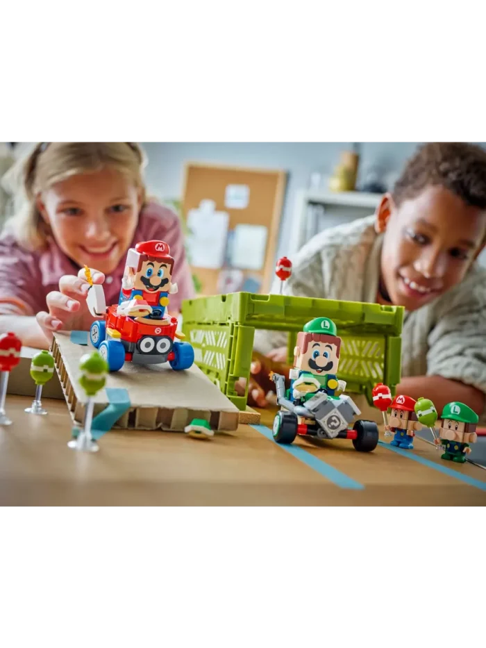 Lego 72034 Super Mario Kart™ – Малыш Марио против малыша Луиджи - Image 4