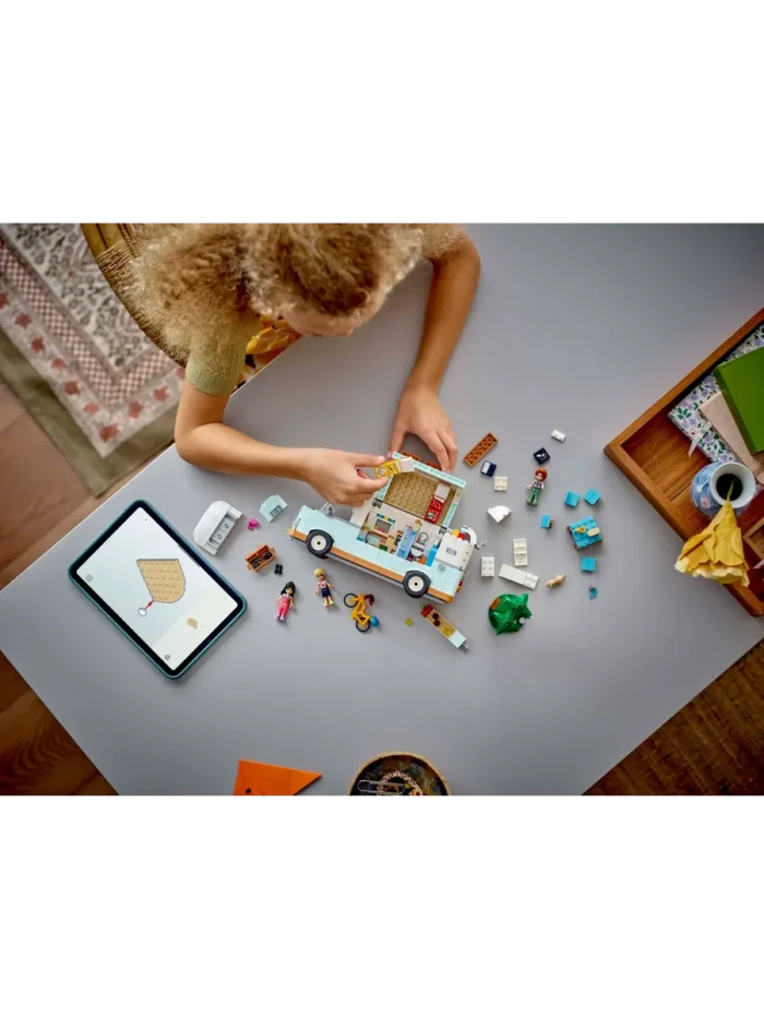 Lego 42663 Подружки Приключение друзей в доме на колесах — изображение 5