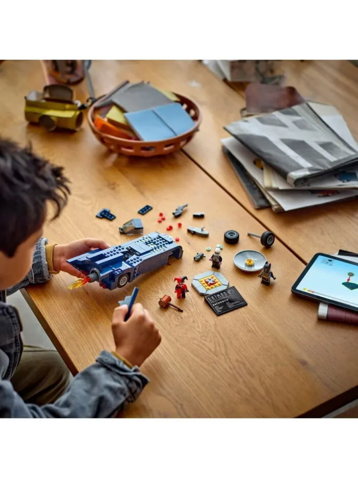 Lego 76274 Супер Герои Бэтмен на бэтмобиле против Харли Квинн и Мистера Фриза — изображение 4