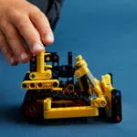 Lego 42163 Техник Бульдозер большой грузоподъемности — изображение 7