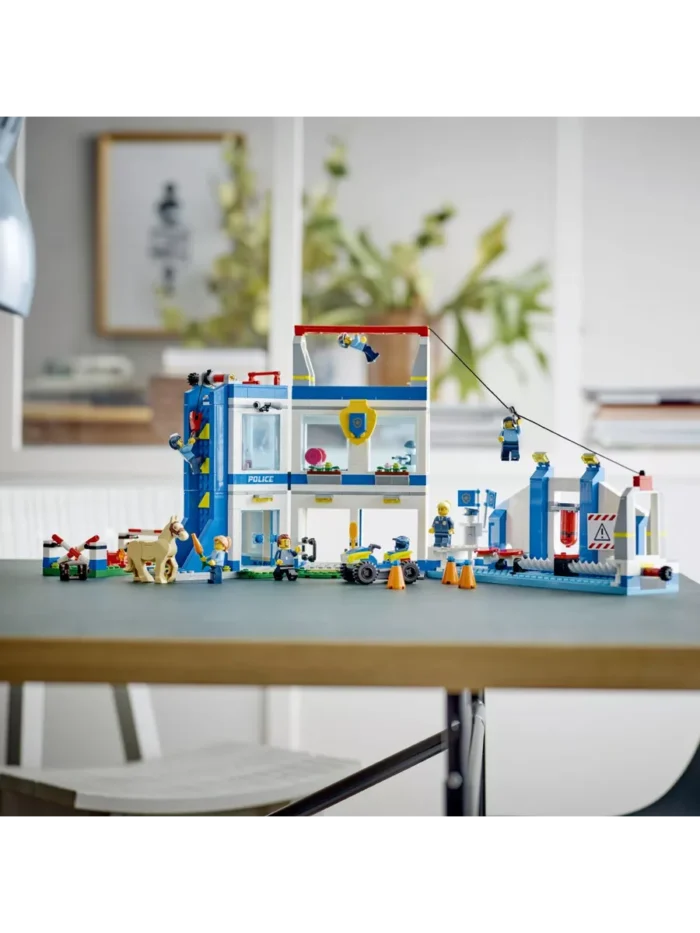 Lego 60372 Город Полицейская Академия - Image 5