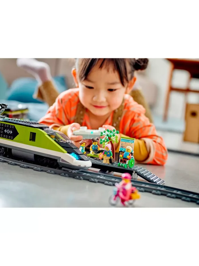 Lego 60337 Город Пассажирский поезд-экспресс — изображение 7