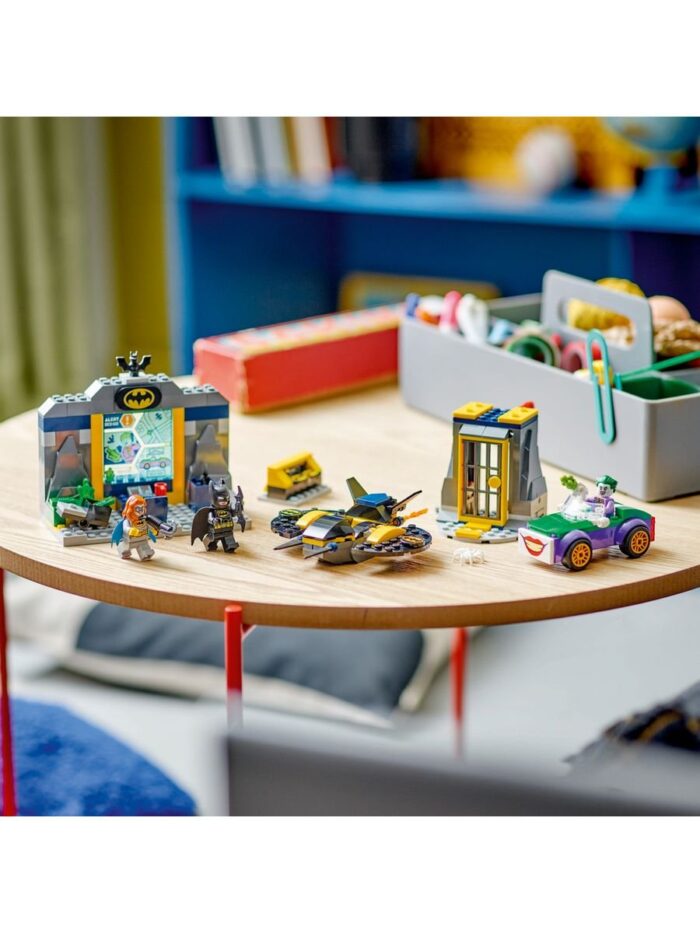 Lego 76272 Супер Герои Бэтпещера с Бэтменом, Бэтгерл и Джокером — изображение 8