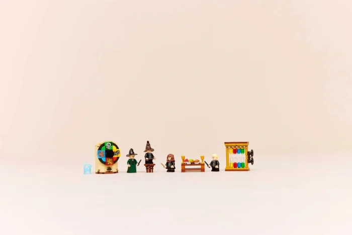 Lego 76460 Гарри Поттер Замок Хогвартс: церемония распределения — изображение 6