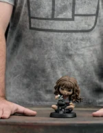 Фигурка Iron Studios & Minico Harry Potter – Hermione Granger Polyjuice Figure / Гермиона Грейнджер с оборотным зельем - Image 4