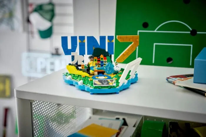 Lego 43027 Editions Football Футбольные хайлайты: Винисиус Жуниор - Image 7
