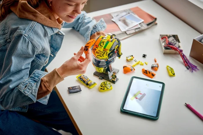 Lego 43023 Editions Formula 1 Шлем Ландо Норриса McLaren F1 — изображение 4