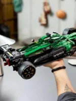 Lego 42240 Техник Болид F1® Aston Martin Aramco AMR25 - Image 2